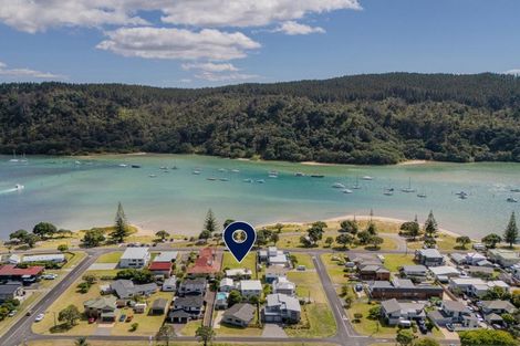 Photo of property in 403a Beach Road, Whangamata, 3620
