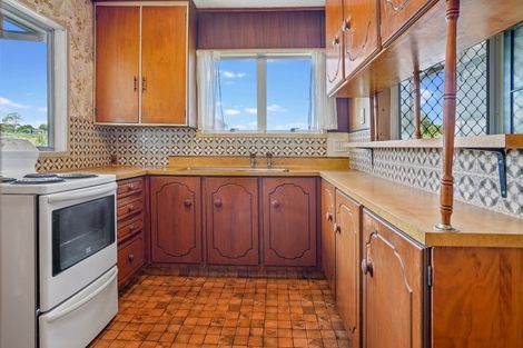 Photo of property in 87a Edmonton Road, Henderson, Auckland, 0612