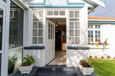 Photo of property in 19 Mornington Road, Balaclava, Dunedin, 9011