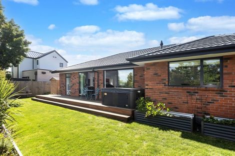 Photo of property in 11 Styxspring Lane, Harewood, Christchurch, 8051