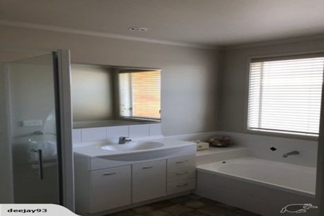 Photo of property in 50 Te Manatu Drive, Huntington, Hamilton, 3210