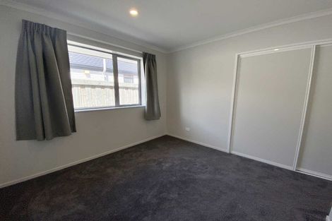 Photo of property in 11 Fairbairn Close, Halswell, Christchurch, 8025