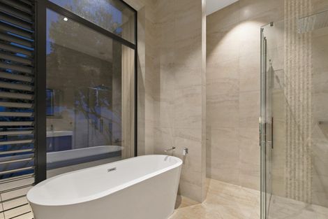 Photo of property in 218a Lake Road, Hauraki, Auckland, 0622