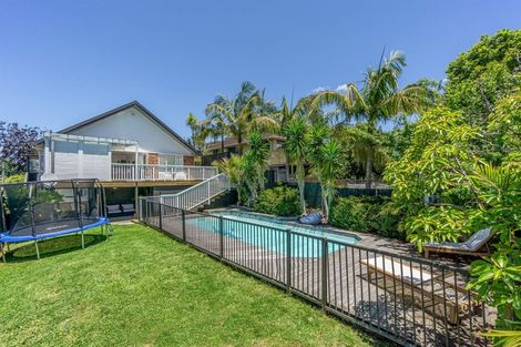 Photo of property in 1/16 Waratah Street, Birkenhead, Auckland, 0626