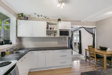 Photo of property in 20 Sunny Grove, Wainuiomata, Lower Hutt, 5014