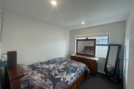 Photo of property in 16 Challinor Street, Pakuranga, Auckland, 2010