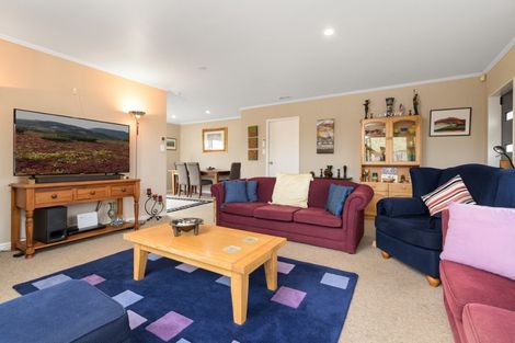 Photo of property in 315 Gravatt Road, Papamoa Beach, Papamoa, 3118