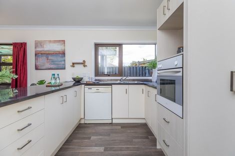 Photo of property in 7/39 Swanson Road, Henderson, Auckland, 0610