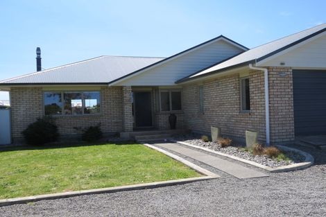 Photo of property in 24 Charles Street, Carterton, 5713