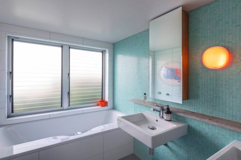 Photo of property in 114 Duncan Terrace, Kilbirnie, Wellington, 6022