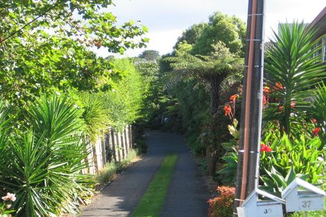 Photo of property in 39 Kiteroa Terrace, Rothesay Bay, Auckland, 0630
