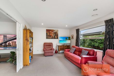 Photo of property in 2 Ambrosia Lane, Aidanfield, Christchurch, 8025