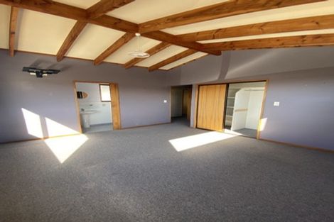 Photo of property in 42 Beach Street, Saint Clair, Dunedin, 9012