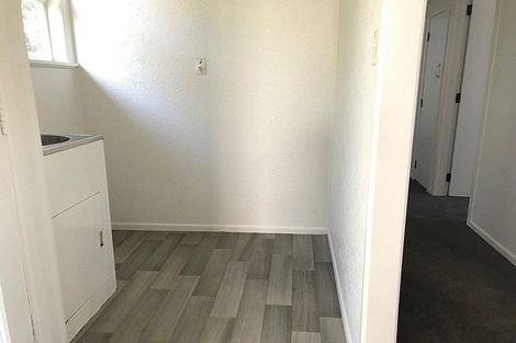 Photo of property in 2 Clendon Place, Manurewa, Auckland, 2102