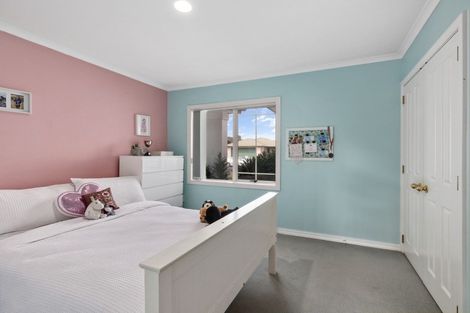 Photo of property in 8 Caspian Place, Papamoa Beach, Papamoa, 3118