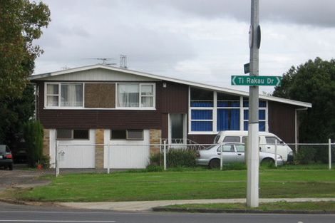 Photo of property in 105 Ti Rakau Drive, Pakuranga, Auckland, 2010