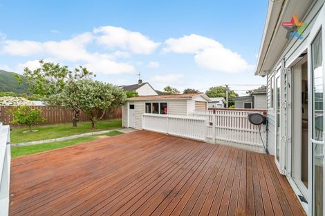 Photo of property in 11 Wheatley Street, Naenae, Lower Hutt, 5011