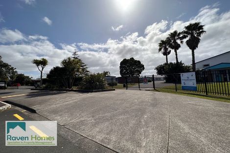 Photo of property in 40a Nui Mana Place, Te Atatu South, Auckland, 0610