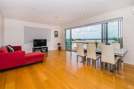 Photo of property in 61 Zara Court, Windsor Park, Auckland, 0632