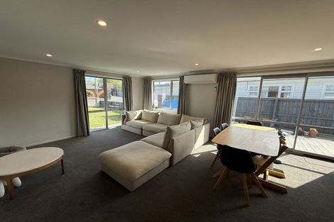 Photo of property in 27 Reeves Road, Opawa, Christchurch, 8023