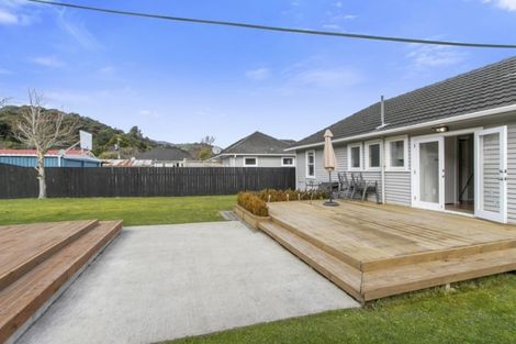 Photo of property in 44 Bull Avenue, Wainuiomata, Lower Hutt, 5014