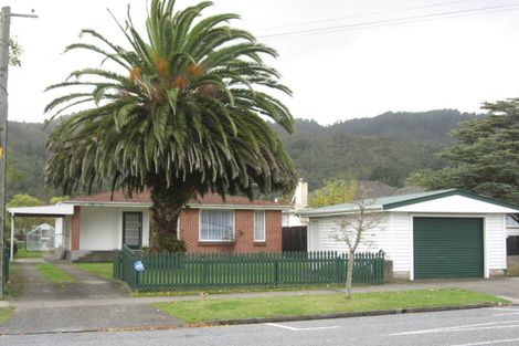 Photo of property in 63 Glen Road, Stokes Valley, Lower Hutt, 5019