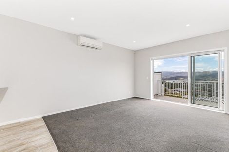 Photo of property in 18 Kopua Place, Whitby, Porirua, 5024