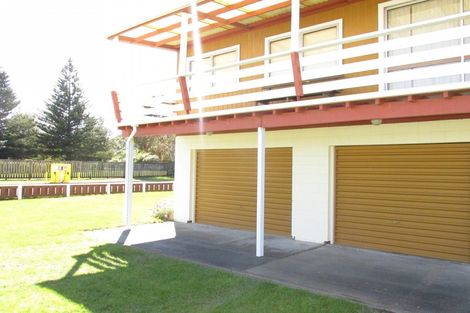 Photo of property in 48 Moana Drive, Mahia, 4198