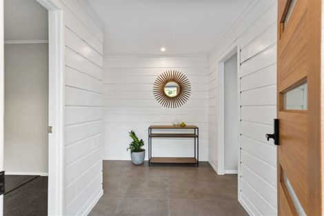 Photo of property in 133 Sandspit Road, Shelly Park, Auckland, 2014