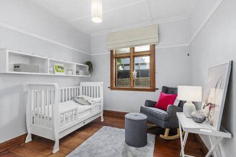 Photo of property in 65 Marine Parade, Seatoun, Wellington, 6022