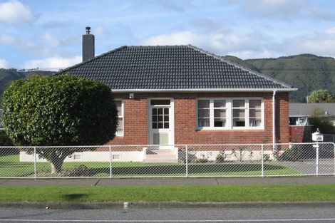 Photo of property in 351 Cambridge Terrace, Naenae, Lower Hutt, 5011