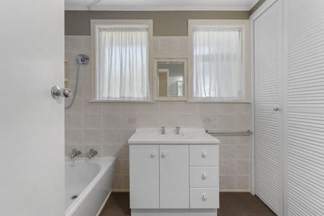 Photo of property in 80 Rangipoia Place, Turangi, 3334