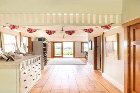 Photo of property in 39 Ngataringa Road, Devonport, Auckland, 0624