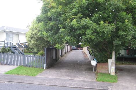 Photo of property in 26 Vina Place, Massey, Auckland, 0614