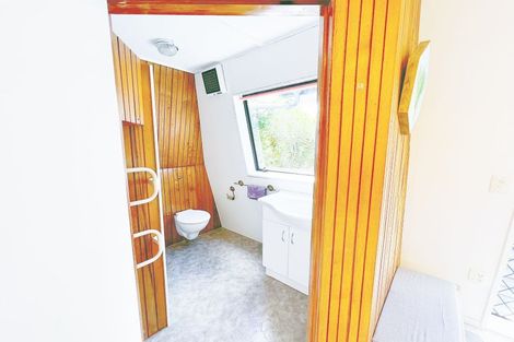 Photo of property in 4 Cliff Road, Torbay, Auckland, 0630