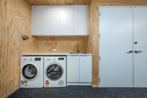 Photo of property in 7 Little Alpha Loop, Wanaka, 9305