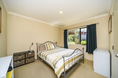 Photo of property in 53 Pacific Drive, Fitzherbert, Palmerston North, 4410