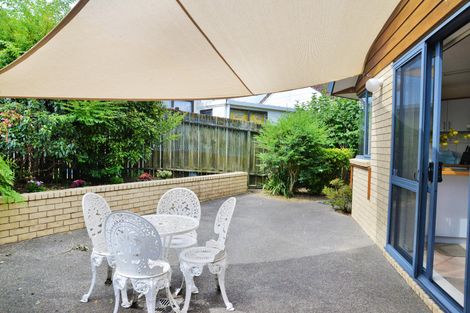 Photo of property in 2 Hazards Road, Weymouth, Auckland, 2103