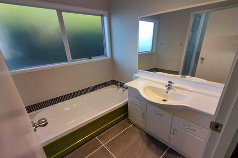 Photo of property in 15 Kindergarten Drive, Conifer Grove, Takanini, 2112