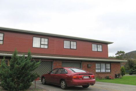 Photo of property in 5b Mclellan Street, Tawa, Wellington, 5028