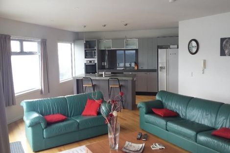 Photo of property in 10 Paratu Way, Strathmore Park, Wellington, 6022