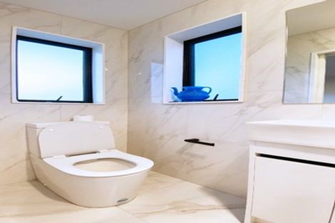 Photo of property in 8/10 Ayr Road, Pakuranga, Auckland, 2010