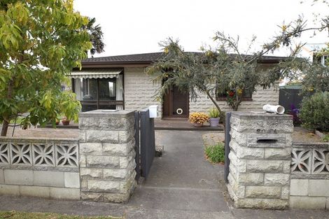 Photo of property in 1/205 Princes Street, Parkvale, Hastings, 4122