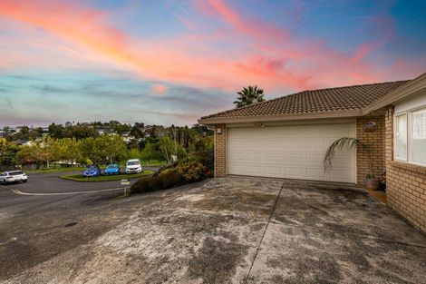 Photo of property in 29 Killygordon Place, Massey, Auckland, 0614