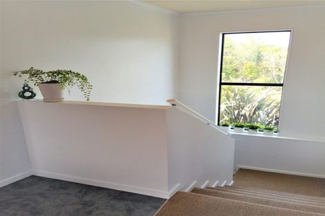 Photo of property in 8 Ruapehu Drive, Fitzherbert, Palmerston North, 4410