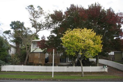 Photo of property in 137 Gossamer Drive, Pakuranga Heights, Auckland, 2010