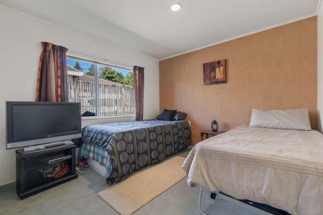 Photo of property in 74 Tawavale Street, Pukehangi, Rotorua, 3015