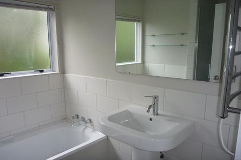 Photo of property in 34 Pemberton Avenue, Bayview, Auckland, 0629