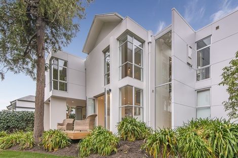 Photo of property in 100 Glandovey Road, Fendalton, Christchurch, 8052