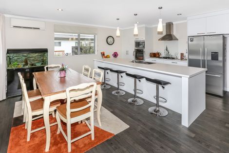 Photo of property in 68 Helenslee Road, Pokeno, 2402